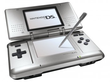 Nintendo_DS_001