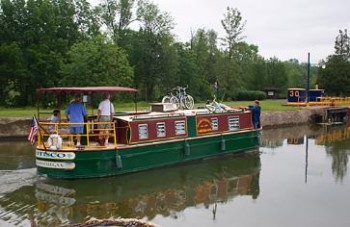 houseboat